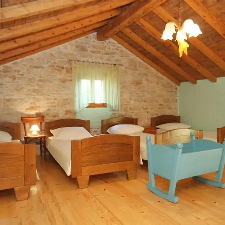 Дом отдыха House With A Swimming Pool Stokovci, Istria - Sredisnja Istra - 7277 Stokovci